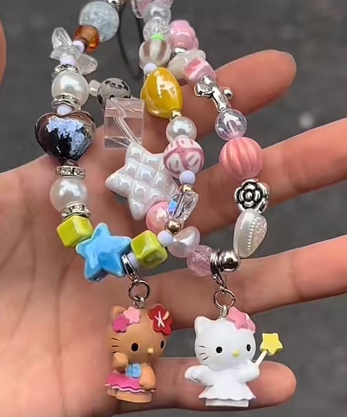 sanrio（サンリオ） 「ハローキティ」ビーズストラップ : ZOZOTOWN