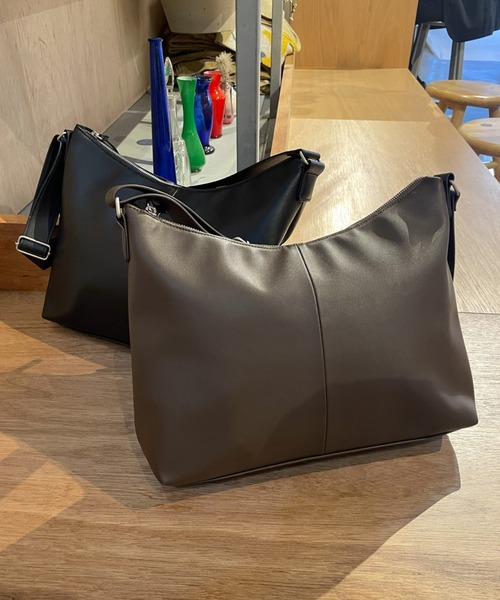 B.R.U ショルダーバッグ フェイクレザー2WAYショルダーバッグ メンズ