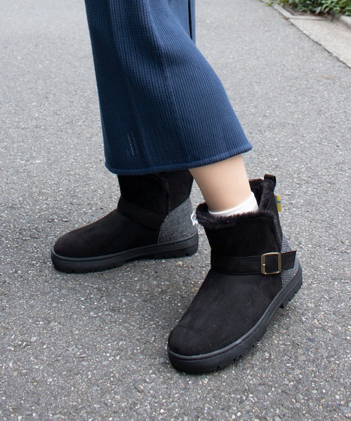 moz（モズ） ブーツ フェイクスエードベルト付き 裏ボアムートンブーツ