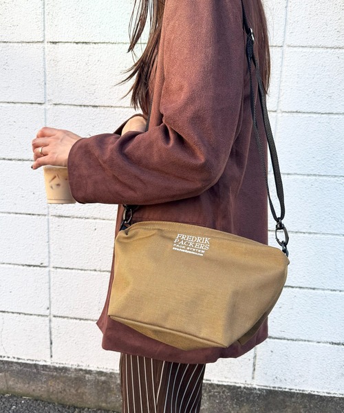 FREDRIK PACKERS（フレドリックパッカーズ） ショルダーバッグ バッグ