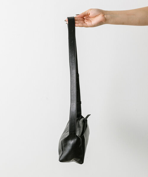 ear PAPILLONNER（イア パピヨネ） ショルダーバッグ バッグ 「本革