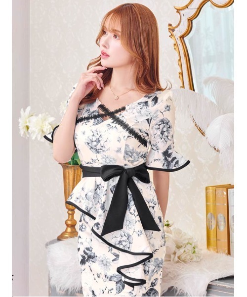 DAZZY（デイジー） ドレス フロント クロス レース 花柄 タイト ミニ