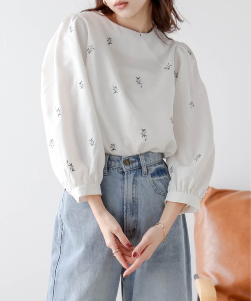 La-gemme（ラジェム） ブラウス シャツ 花柄刺繍ブラウス レディース