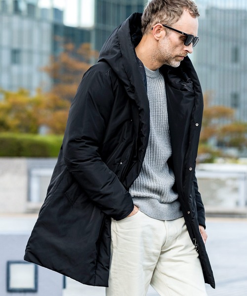 AKM Contemporary（エイケイエムコンテンポラリー） ダウンジャケット