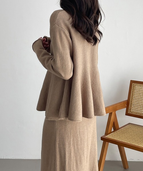 セットアップ ペプラムブラウス＆Iラインロングスカート レディース