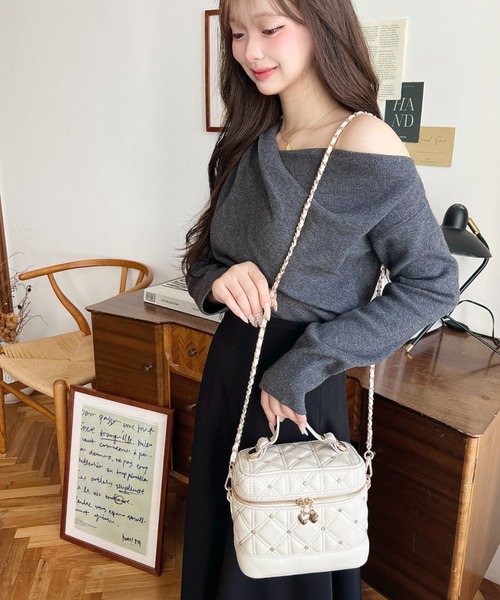 moment+ ショルダーバッグ バッグ ハートチャームビジューキルティング