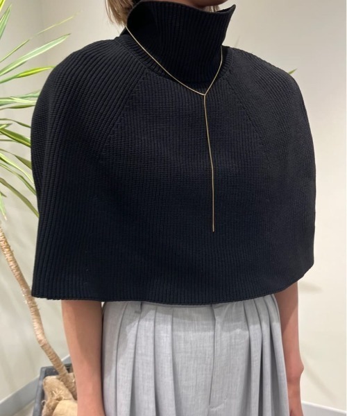 LE PHIL（ル フィル） ニット セーター スポンディッシュケープ