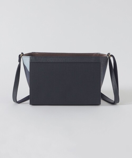 BLUE LABEL CRESTBRIDGE（ブルーレーベルクレストブリッジ