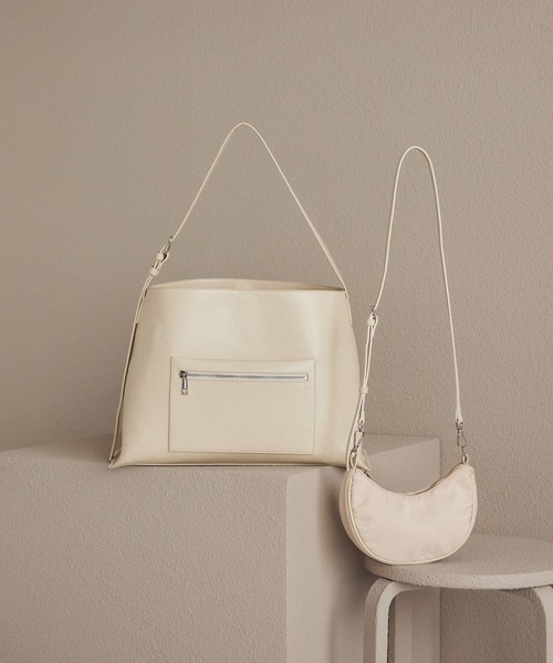 ADAM ET ROPE'（アダムエロペ） ショルダーバッグ バッグ 「赤埴奈津子