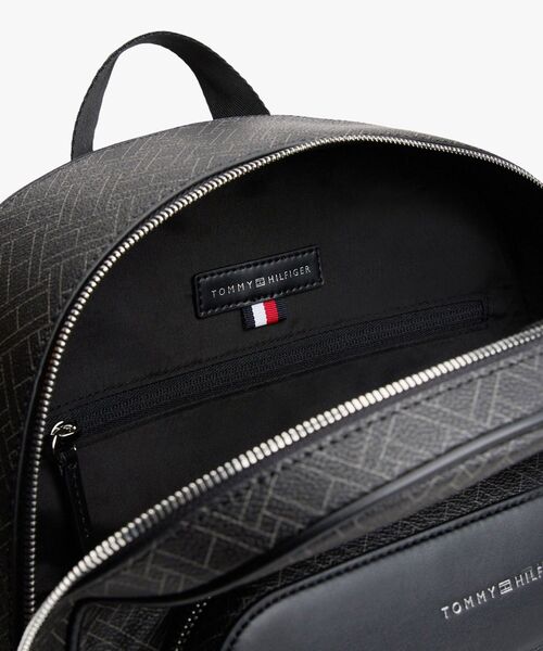 TOMMY HILFIGER（トミー・ヒルフィガー） デイバック リュック