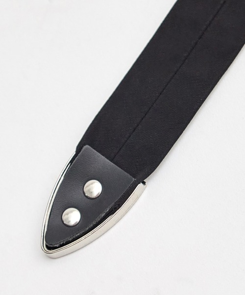 TOGA（トーガ） ブローチ 「TOGA TOO/トーガトゥー」Metal ribbon clip