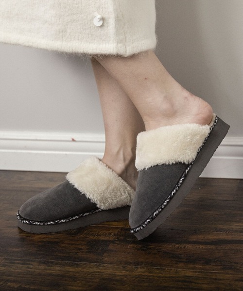 Minnetonka（ミネトンカ） スリッポン CERISE / ボアスリッパー