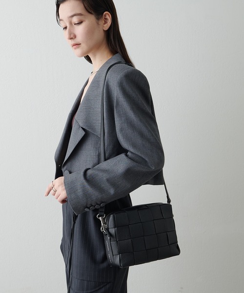 IACUCCI（イアクッチ） ショルダーバッグ バッグ ベルタ S CERVO