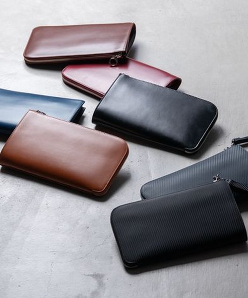 MURA（ムラ） クラッチバッグ コードバン調/カーボン レザー L字