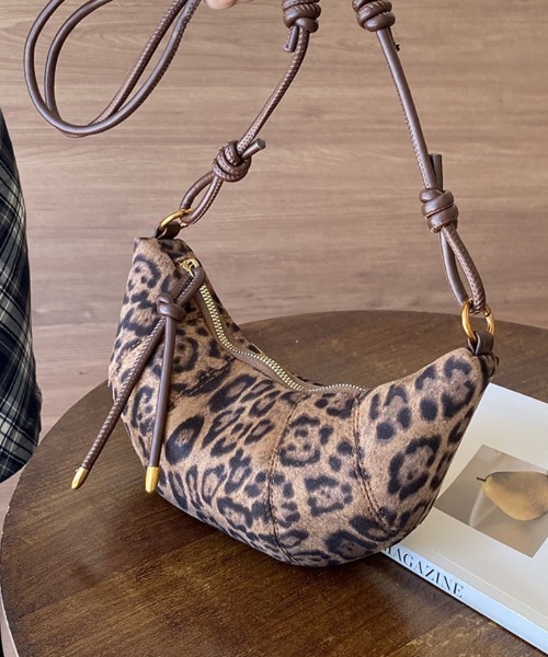 ショルダーバッグ バッグ ヒョウ柄 クロワッサンショルダーバッグ