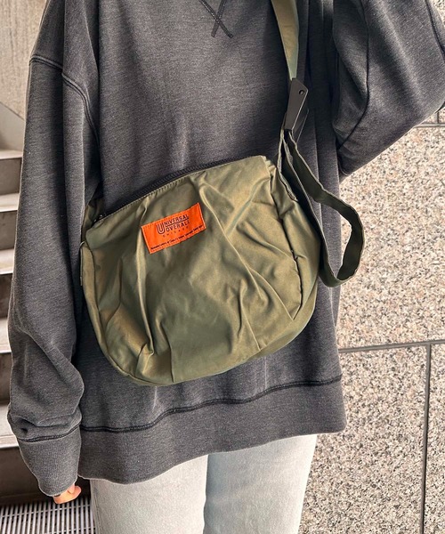 UNIVERSAL PRODUCTS（ユニバーサルプロダクツ） ショルダーバッグ
