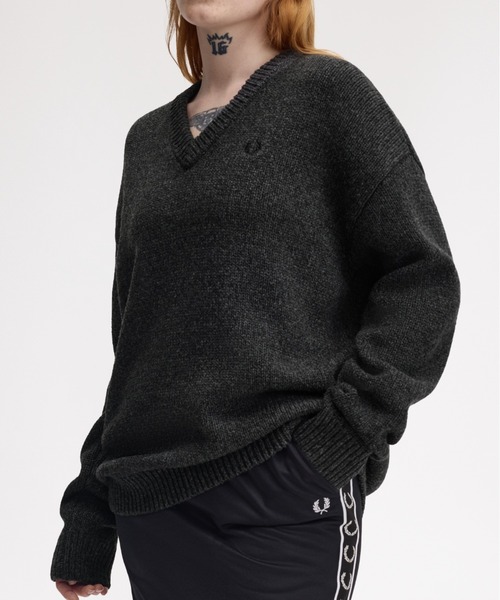 FRED PERRY（フレッドペリー） ニット セーター Metallic Knit V-Neck