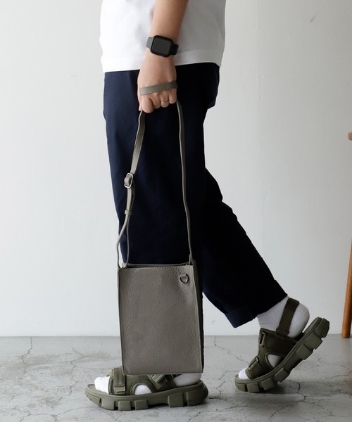 VitaFelice（ヴィータフェリーチェ） ショルダーバッグ バッグ 本牛革