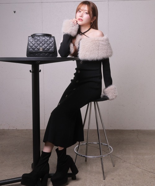 LIP SERVICE（リップサービス） ワンピース ファーオフショルボタン