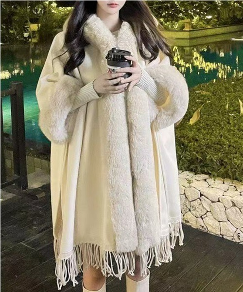 Ritomo De Ricco ポンチョ ふんわりファー付きフーディーポンチョ