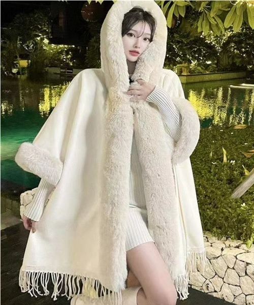 Ritomo De Ricco ポンチョ ふんわりファー付きフーディーポンチョ