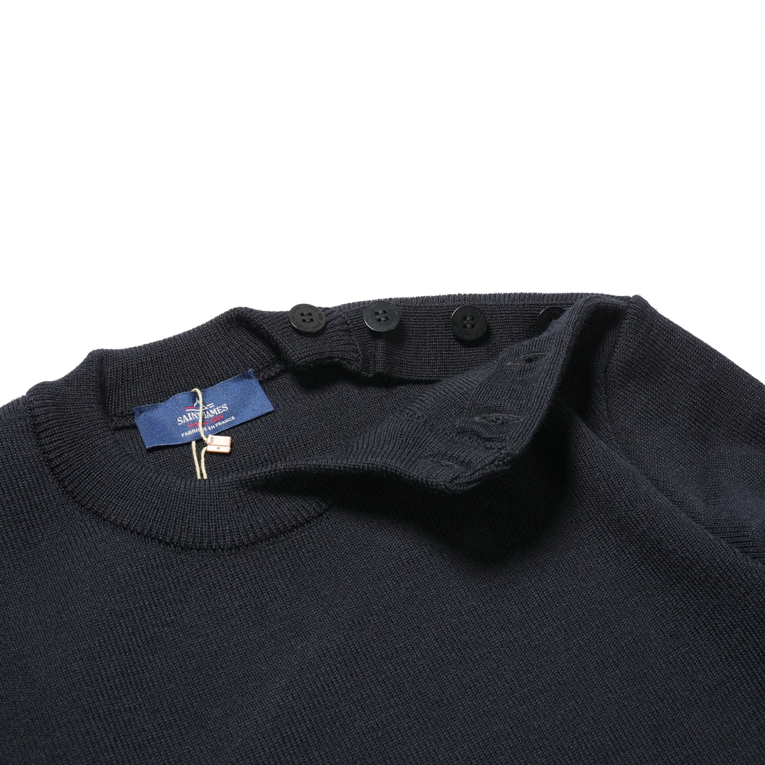 伝統と実用性。フランスの誇りを纏う極上のマリンセーター Saint James