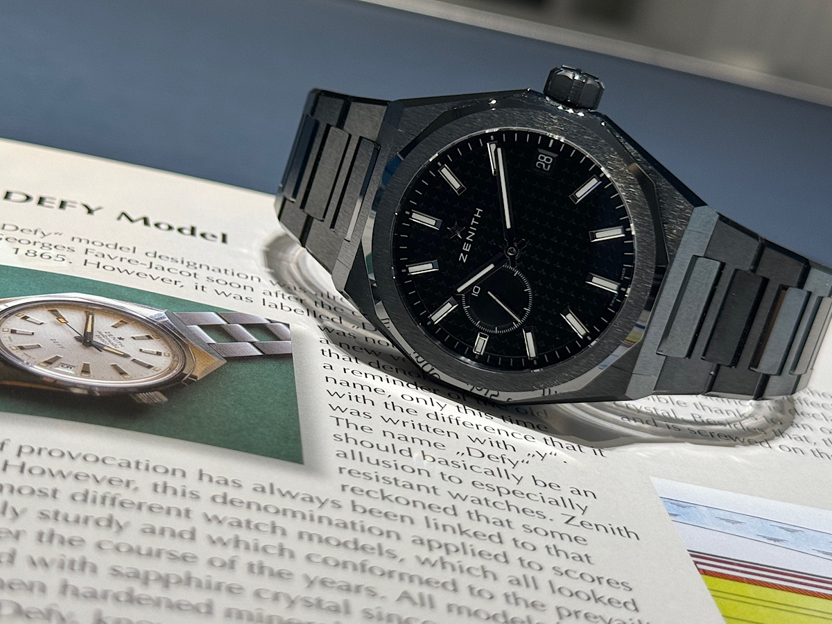 ブラックセラミックの美しさが楽しめる一本！『デファイ スカイライン