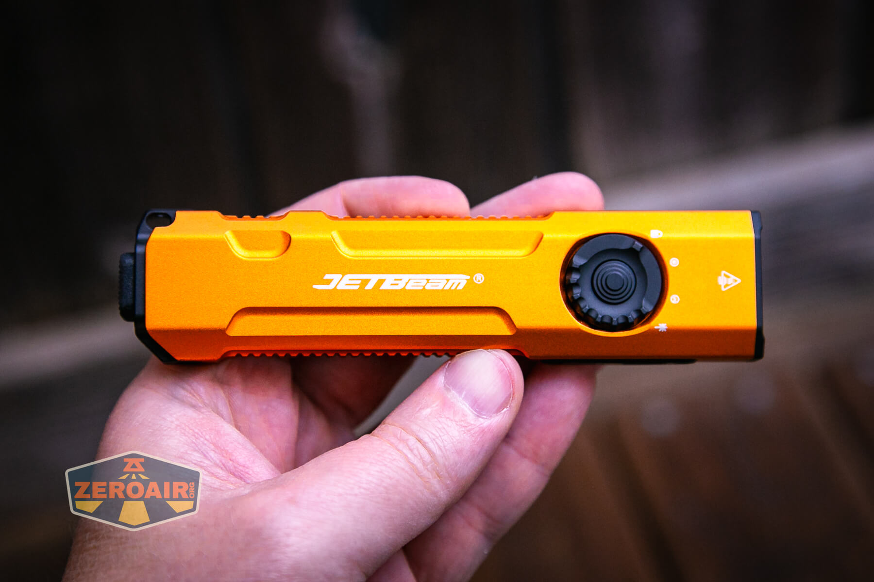 JETBeam E26-UV Kunai Flashlight Review - ZeroAir Reviews