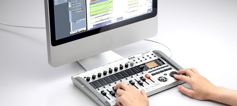 R24 Recorder : Interface : Controller : Sampler | ZOOM