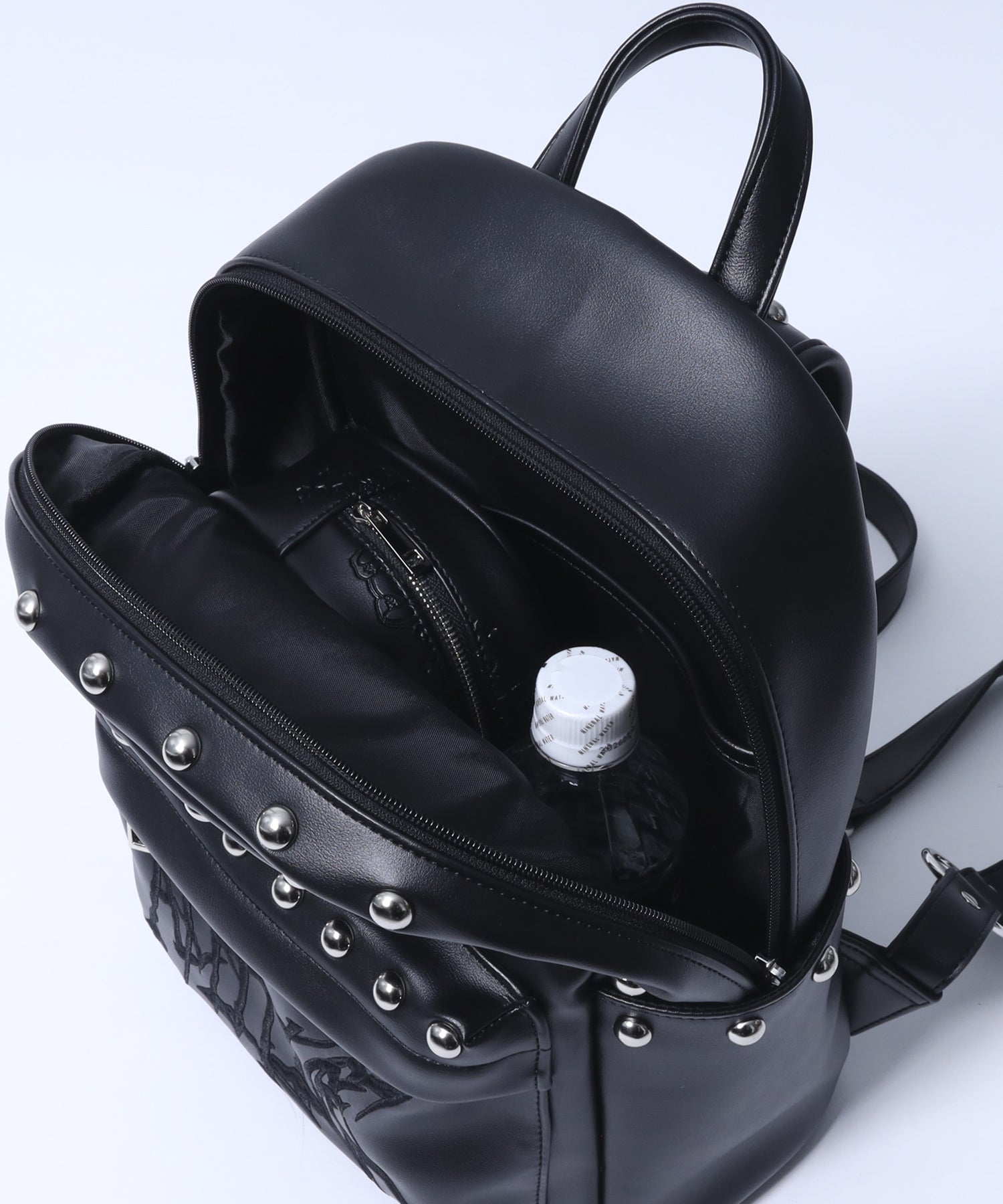 DARK ANGEL BEAR型押しスタッズリュック– A AM STUDIO