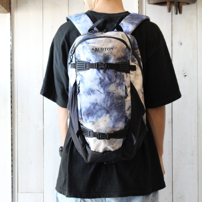 ほんとにちょうどいいサイズ BURTON “DAY HIKER 25L” – A-BONY