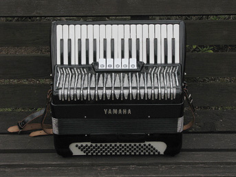 信頼の日本製 小型 軽量MML | アコーディオンの修理と調律および販売の