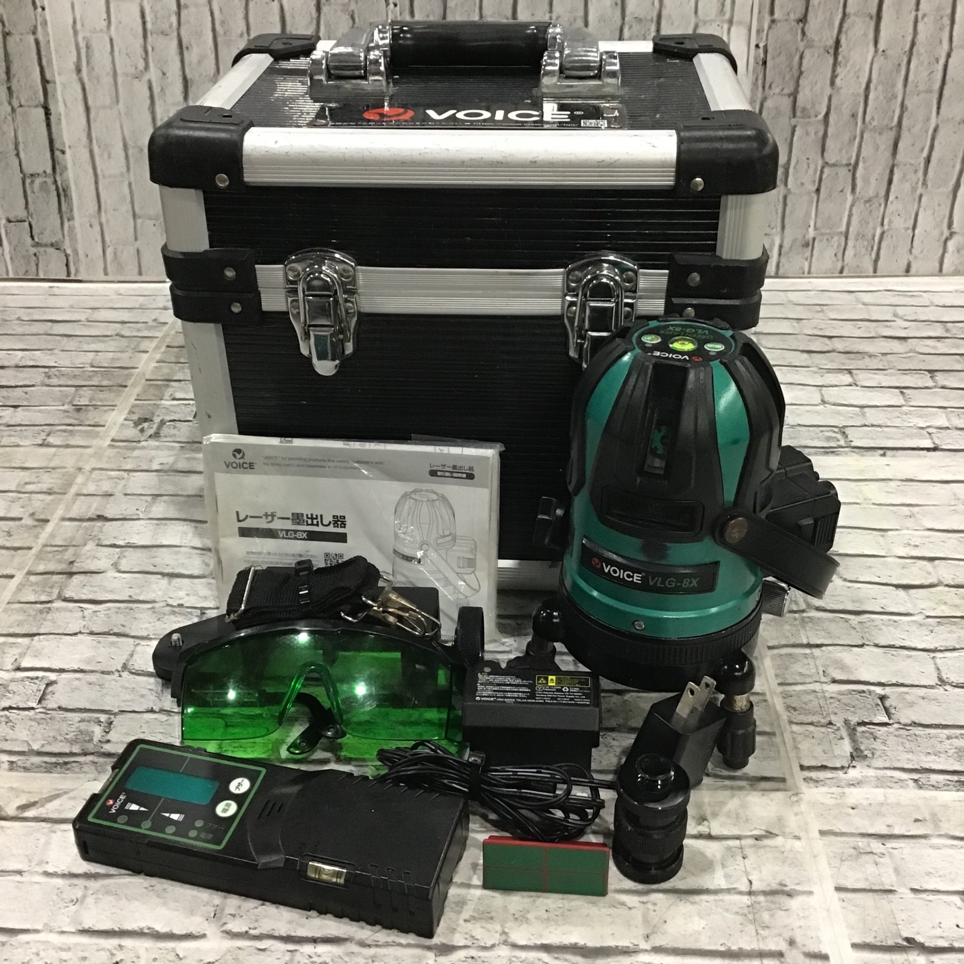 〇VOICE レーザー墨出し器 グリーンレーザー VLG-8X【川口店
