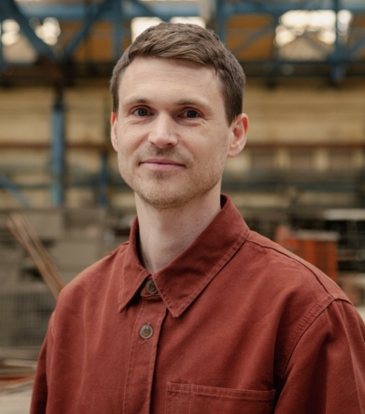 Finn-Williams_Headshot_4-crop-