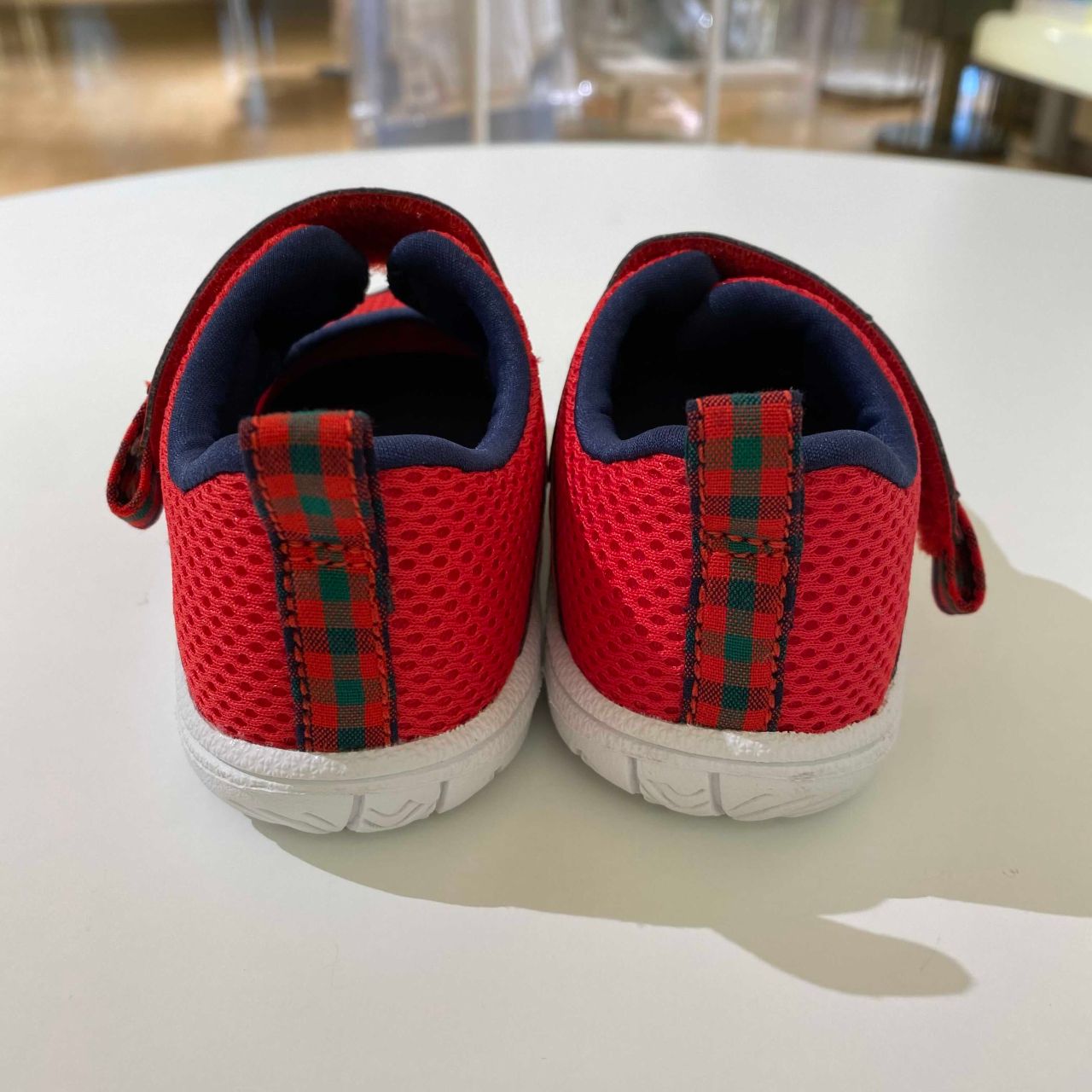 familiar×アシックス】サマーシューズ｜ファミリア三越銀座店