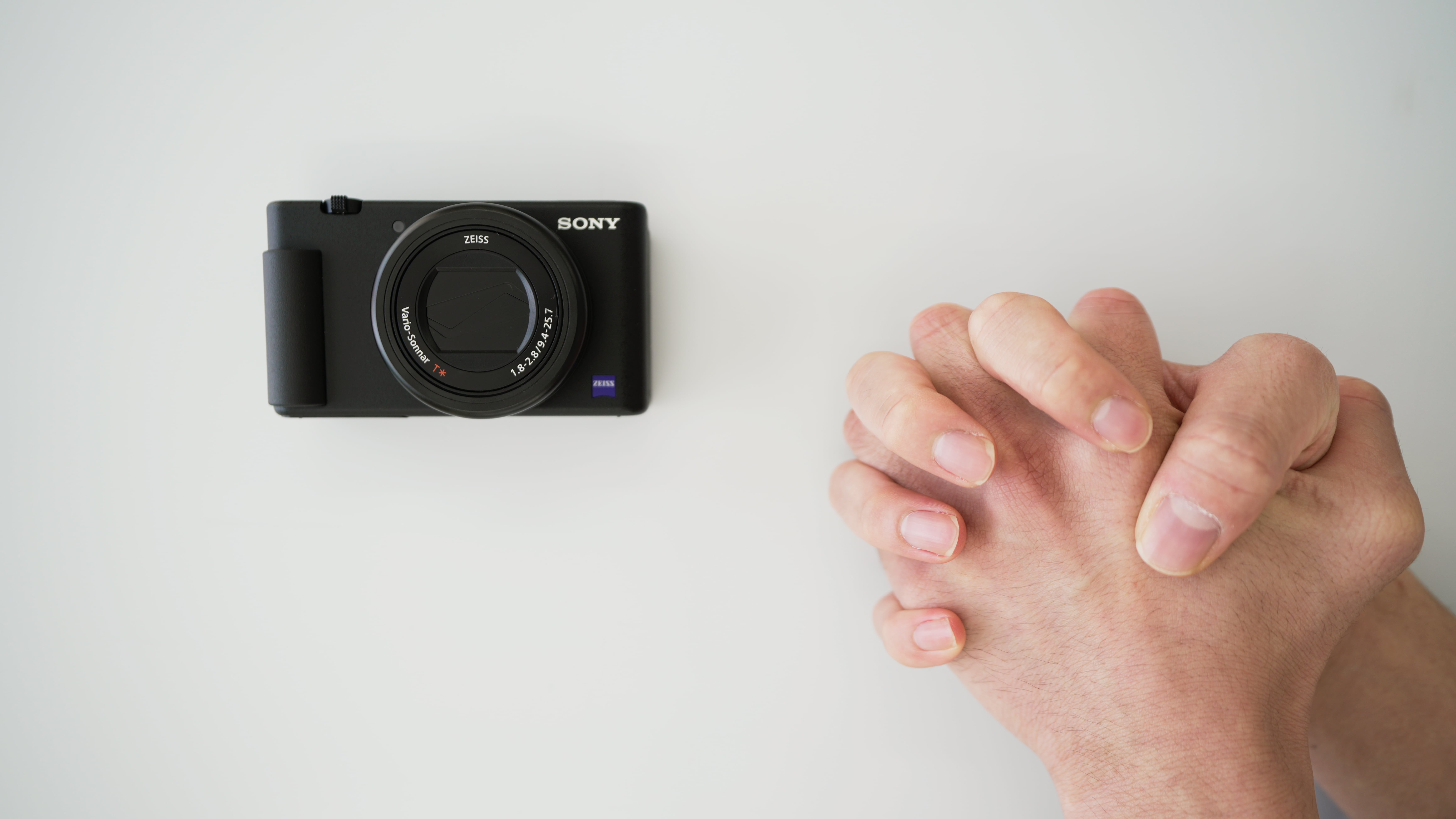 レビュー】SONY VLOGCAM ZV-1の残念な仕様 20選｜ALC.com