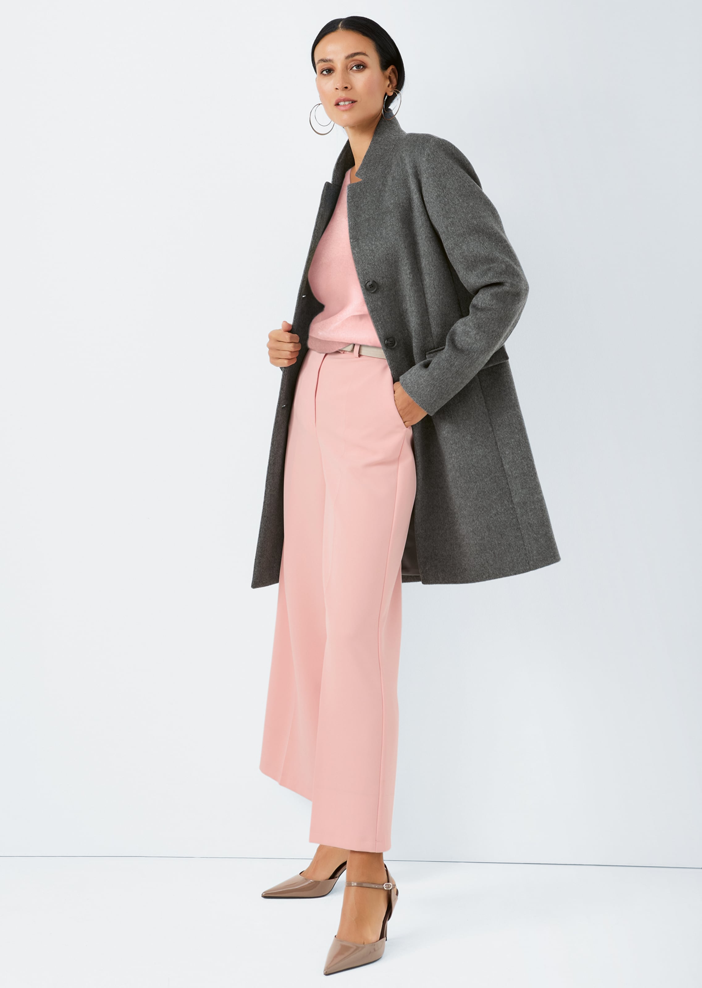 Short coat in graphite / natural white / melange | MADELEINE Fashion