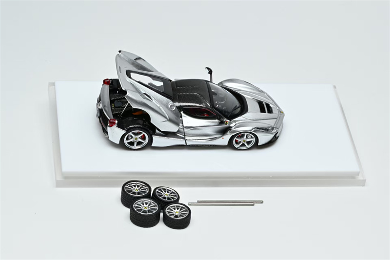 PreSale] Street Buster 1:64 LaFerrar (F150) Red Coupe Aperta Red