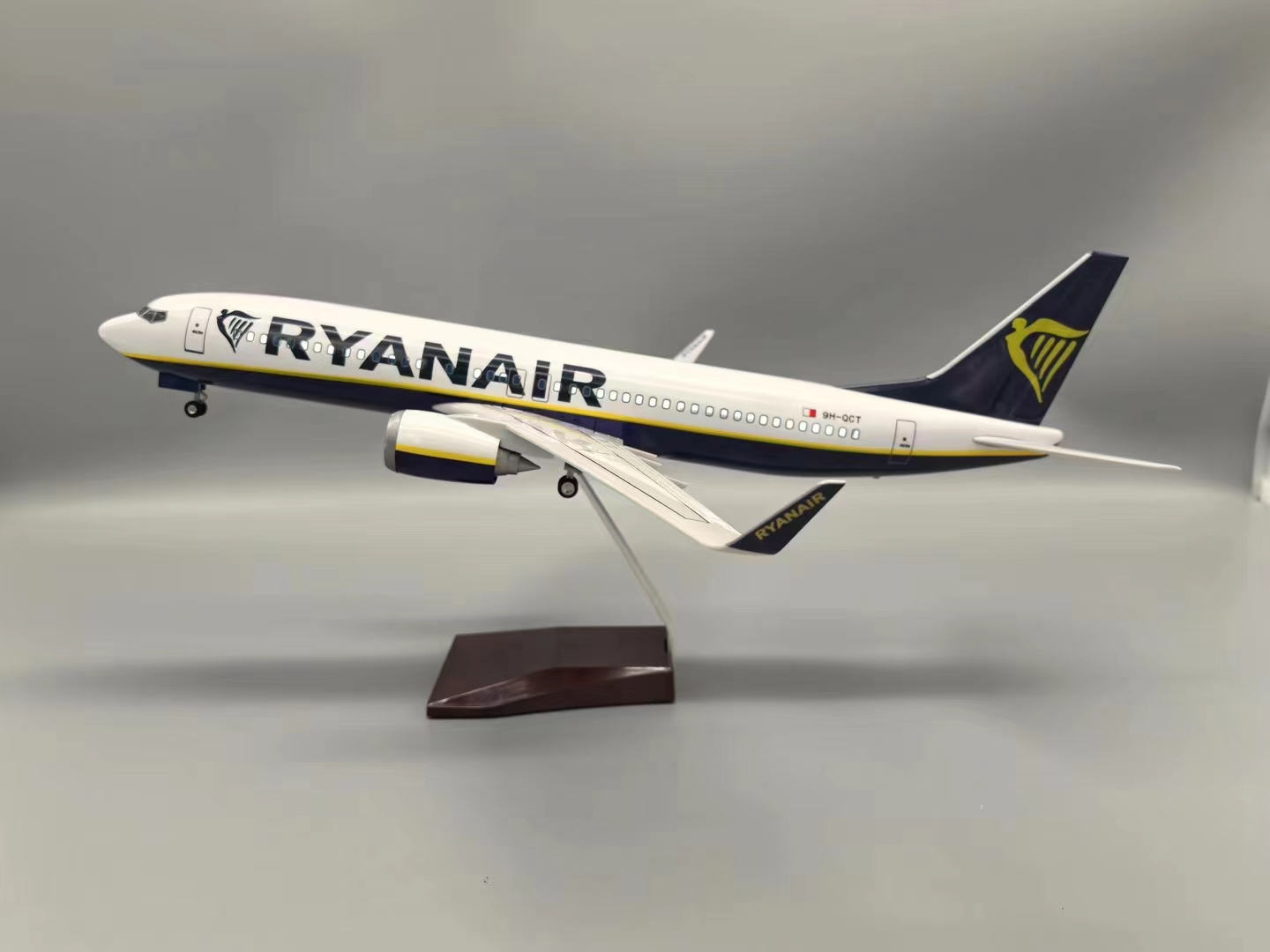 1/85 Scale 47CM Aircraft Toys 737 MAX B737 Air Ryanair Airlines