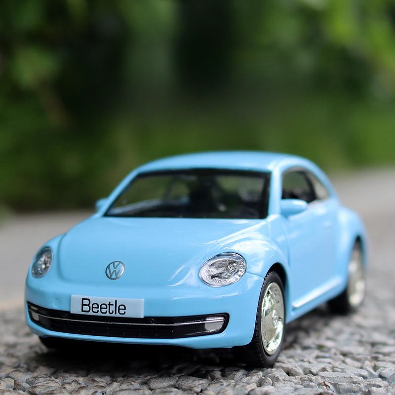 1/36 Volkswagen New Beetle Sedan Toy Car For Children RMZ CiTY