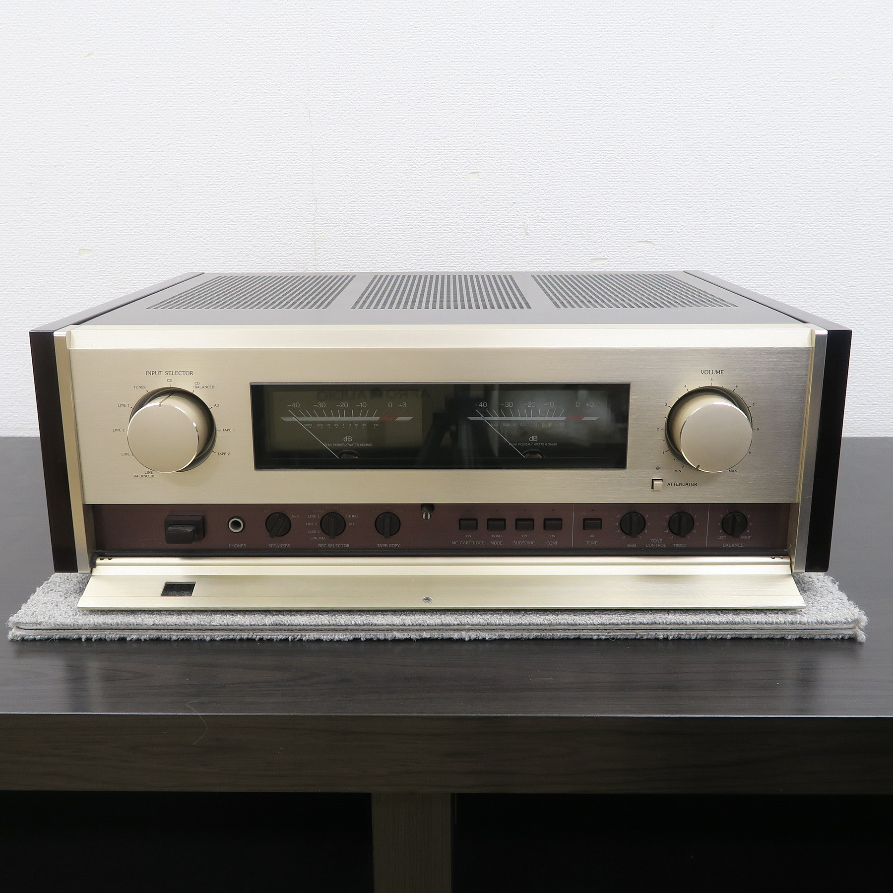 現状】Accuphase E-305 プリメインアンプ アキュフェーズ @58432