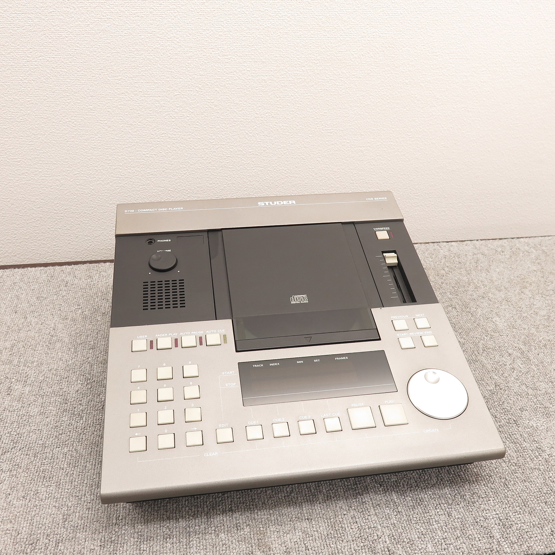 Bランク】スチューダー STUDER D730 CDデッキ【元箱】 @50076 / 中古