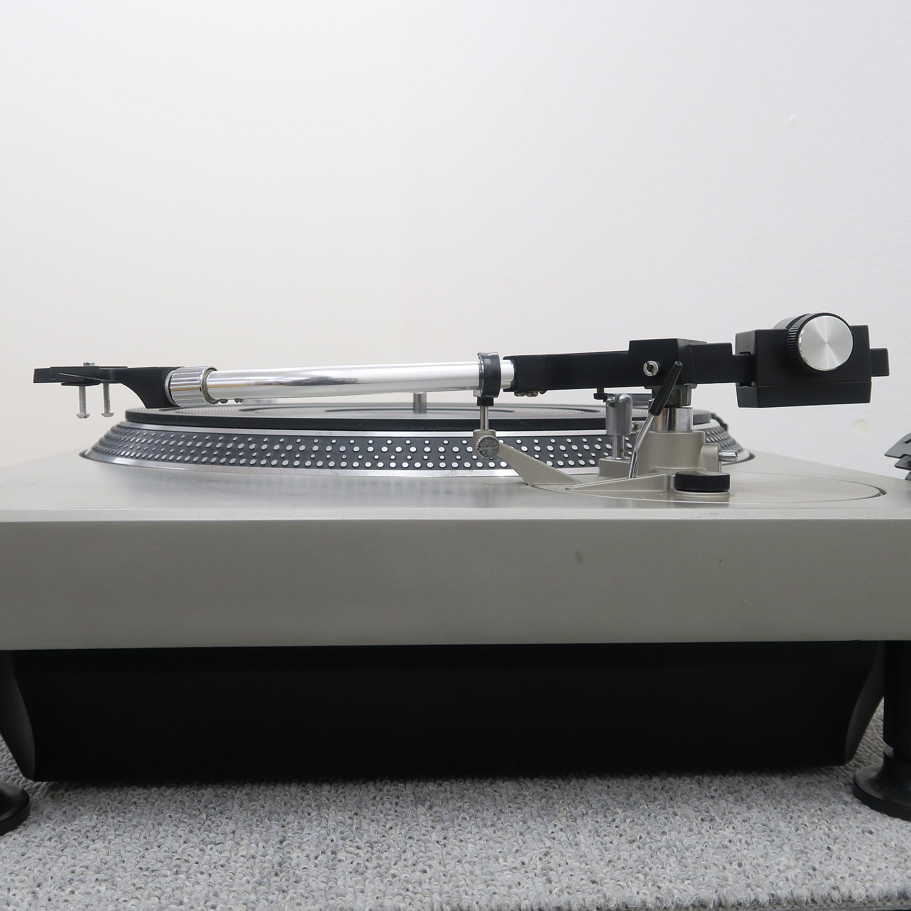 ジャンク】Technics SL-1200 ターンテーブル テクニクス @56137 / 中古