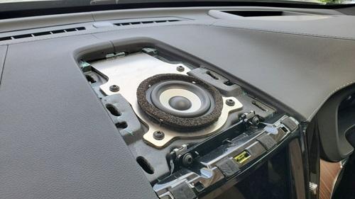 ボルボXC60(UB/UD420系)用音質向上スピーカー取付コンプリートキット