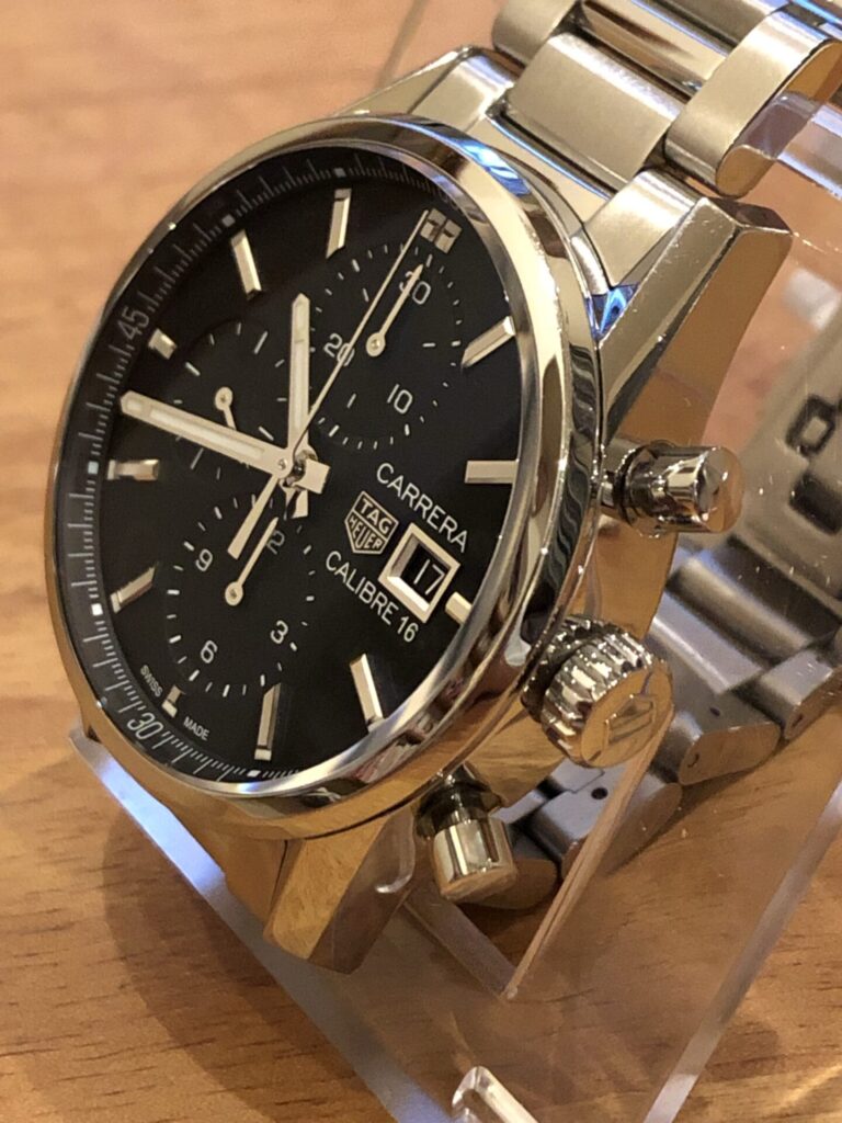 呪術廻戦・七海建人の腕時計はタグホイヤー キャリバー16の【CBK2110