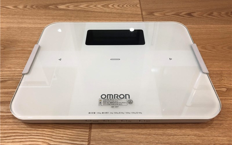 Bluetooth対応の体重計「HBF-255T」を購入！スマホアプリの使い勝手は