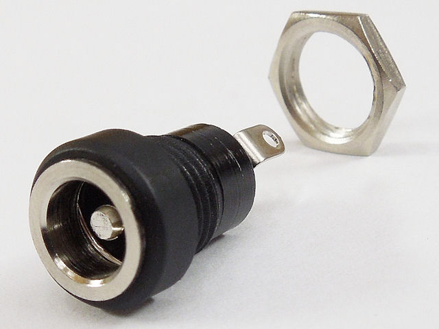 2.5mm標準DCジャック パネル取付用 MJ-15: ケーブル・コネクター 秋月