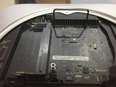 MacMini(2011)を分解して2枚のSSDを入れ替えする | 秋葉ネオ