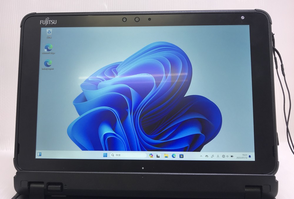 富士通 ARROWS Tab Q5011/GB (Pentium Silver N6000 1.1GHz/8GB/256GB