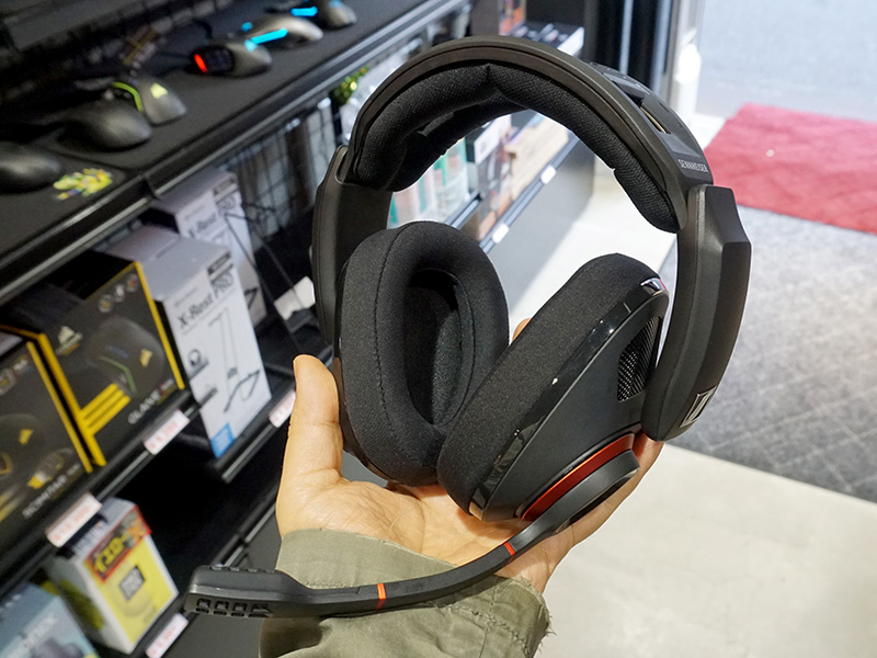 ゼンハイザーのゲーム向け高級ヘッドセットにオープン型の「GSP 500